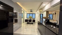 Blk 857 Tampines Parkview (Tampines), HDB Executive #571825551